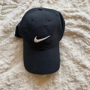 Black Nike Golf Hat